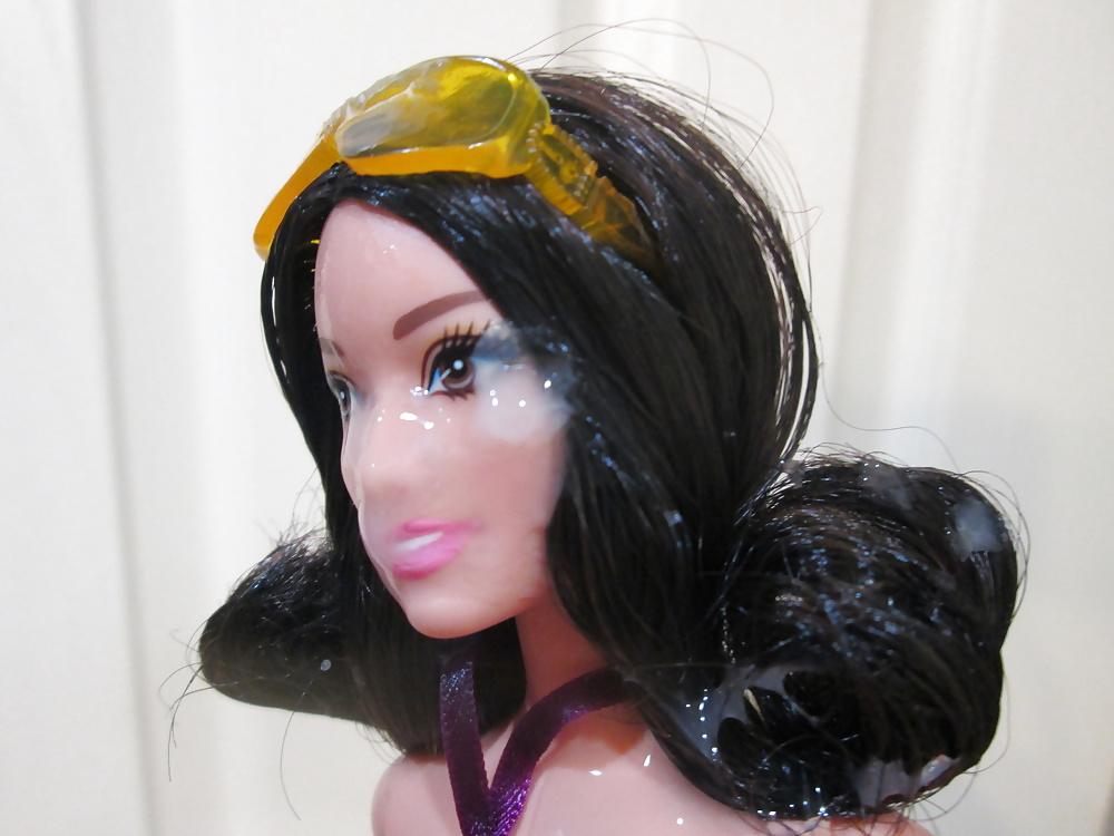 7P Bikini doll cumshot