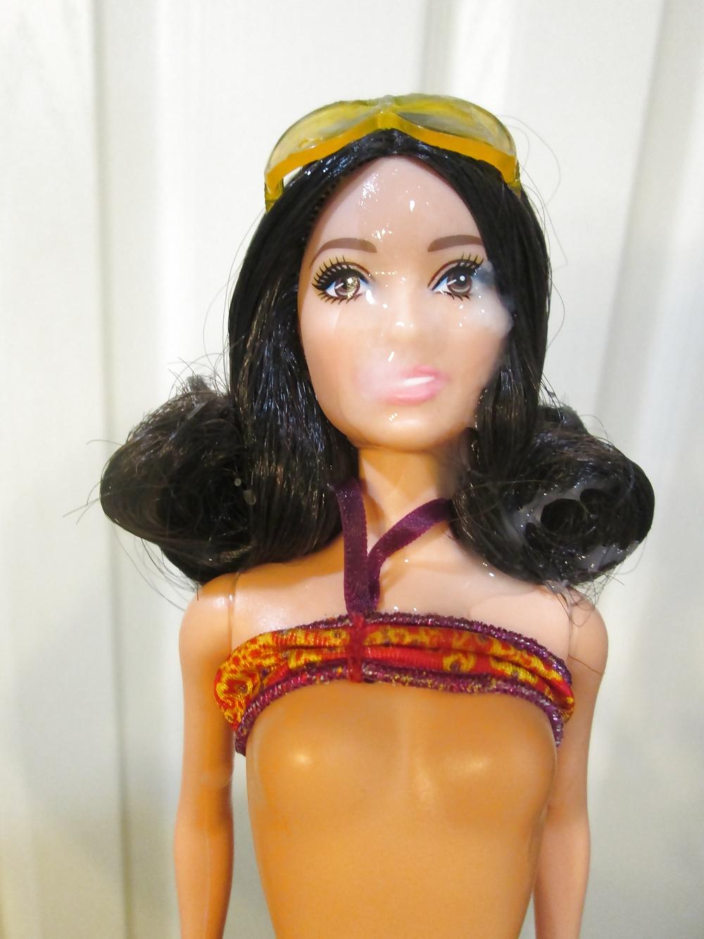 7P Bikini doll cumshot