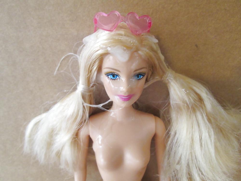 25P Blond bikini doll cumshot