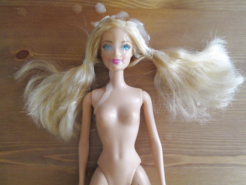 25P Blond bikini doll cumshot