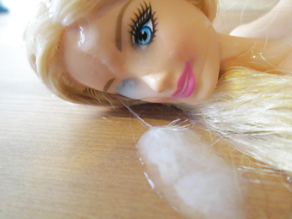 25P Blond bikini doll cumshot