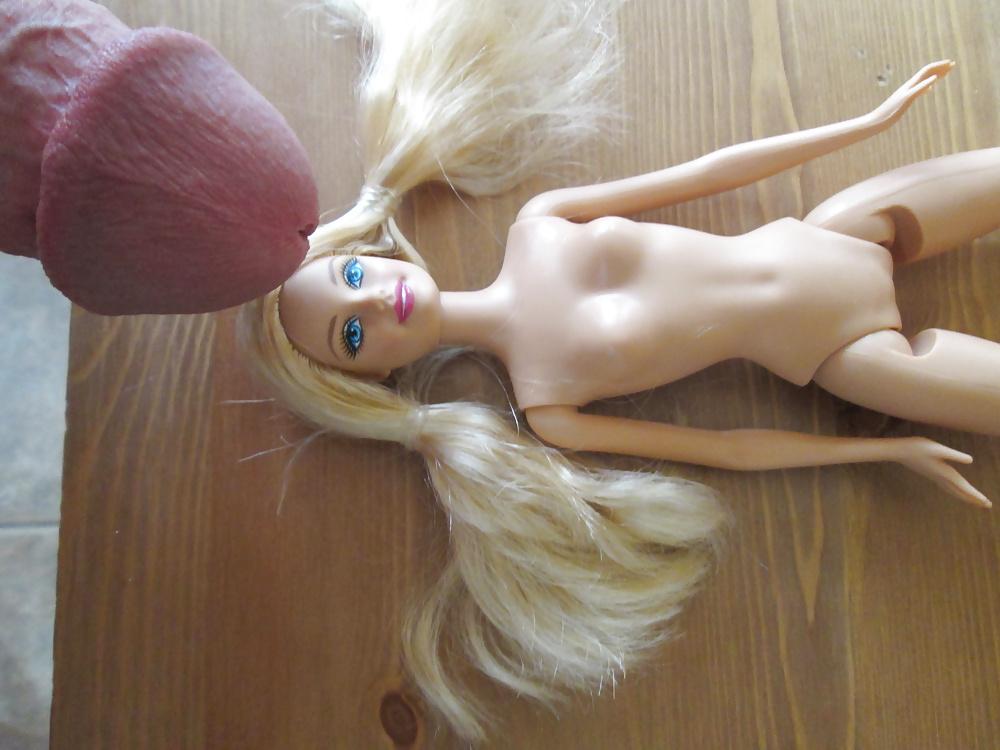 25P Blond bikini doll cumshot
