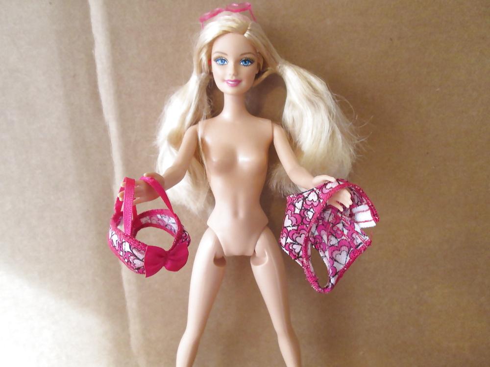 25P Blond bikini doll cumshot