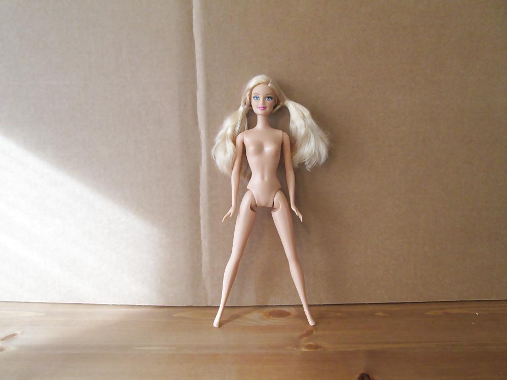 25P Blond bikini doll cumshot
