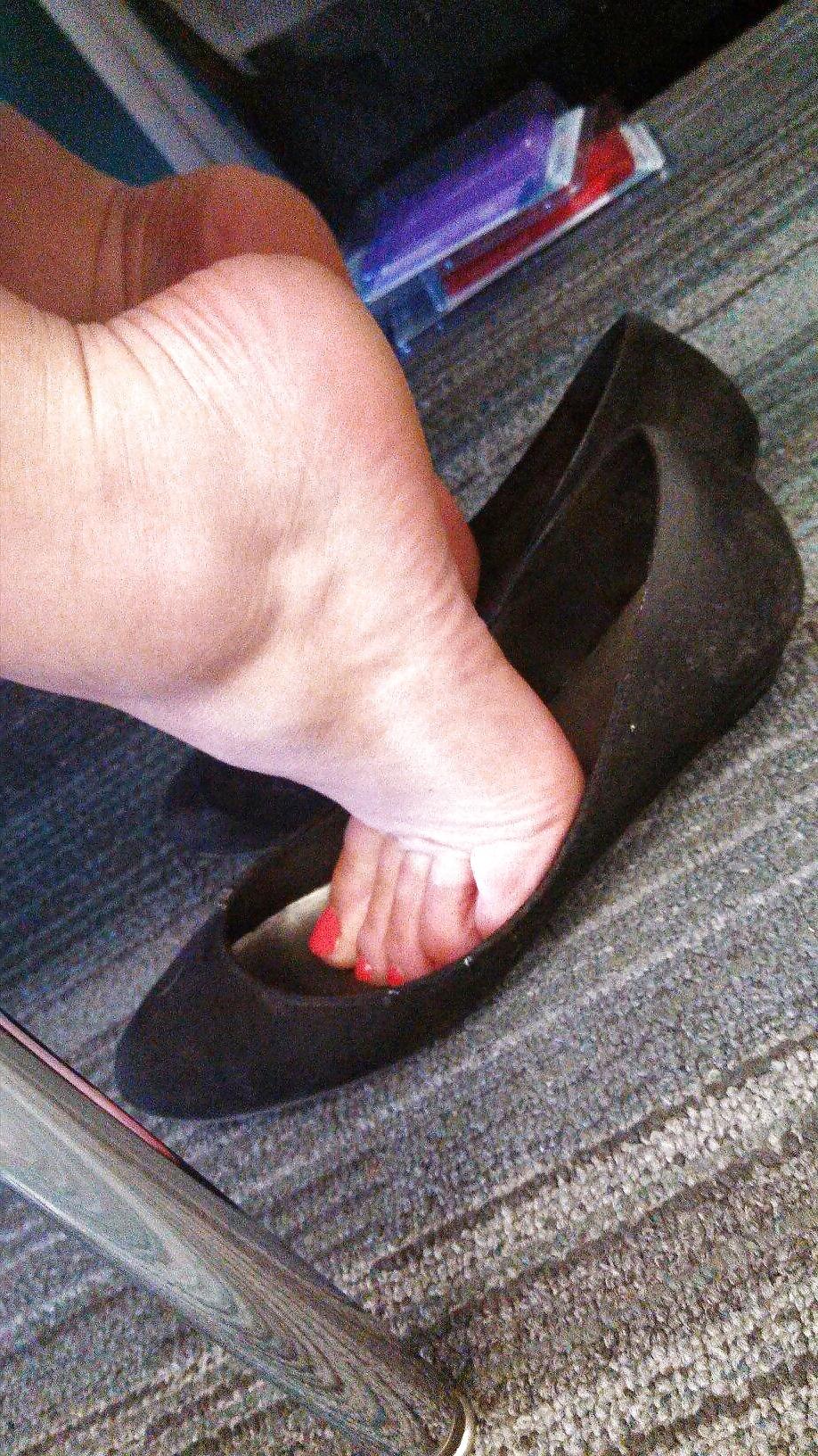 25P Beautiful Sexy Feet 2