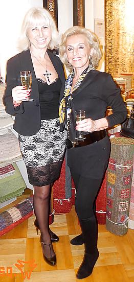25P Sexy party granny 02