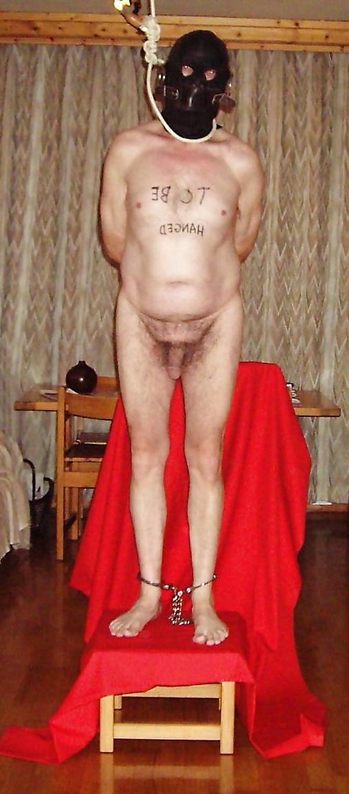 11P Naked Male Slave Exposed