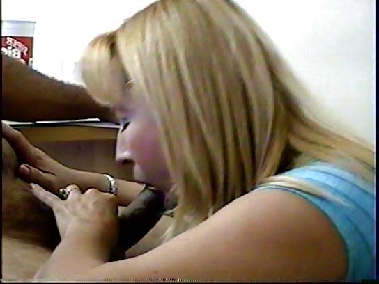 11P HIDDEN CAM HANDJOB AND SUCK OF MY  SECRETARY