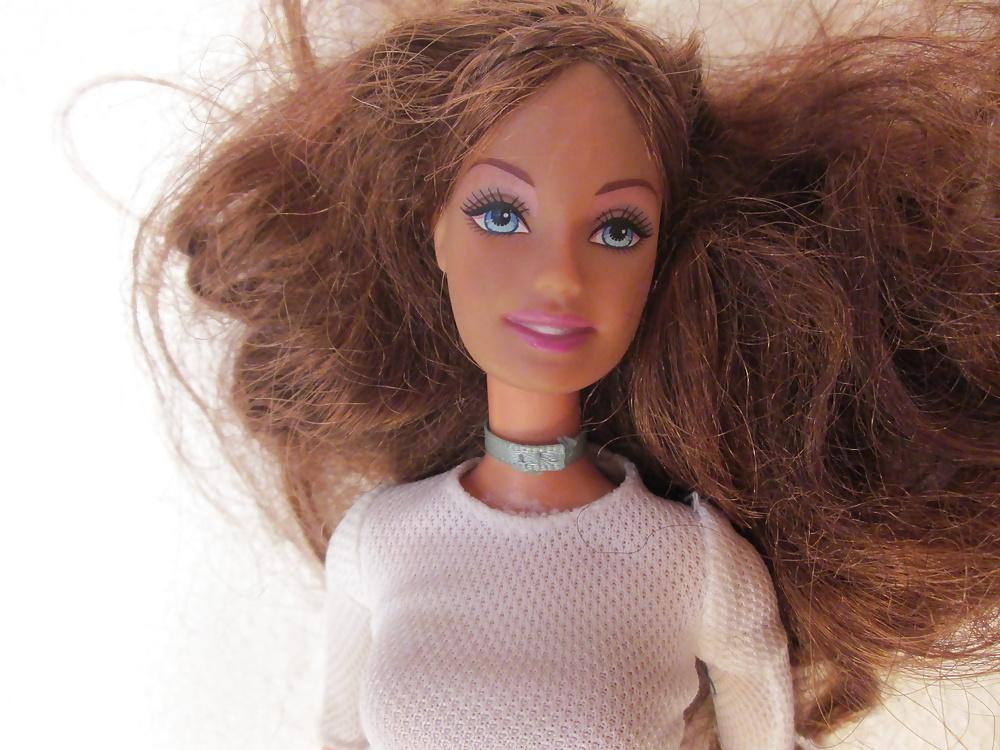 10P Brunette hottie doll facial