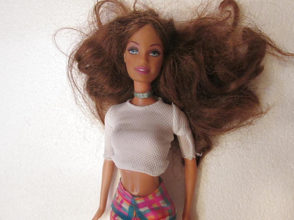10P Brunette hottie doll facial