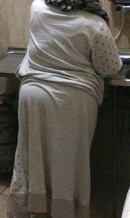 25P Hidden cams arab mom ass