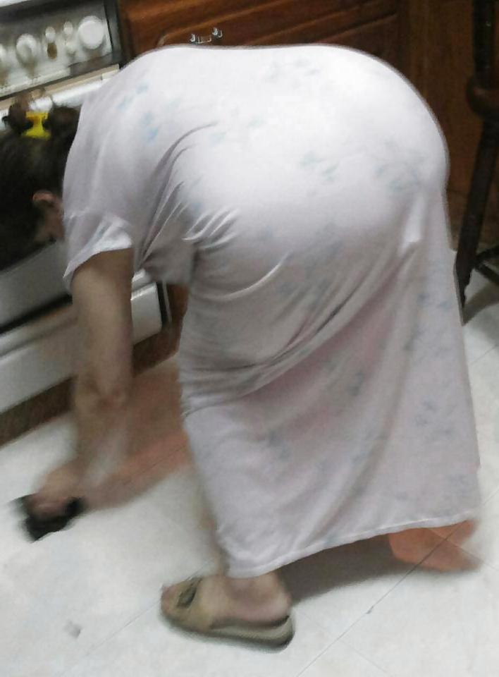 25P Hidden cams arab mom ass