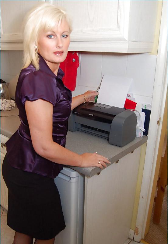 25P Older lady works at home