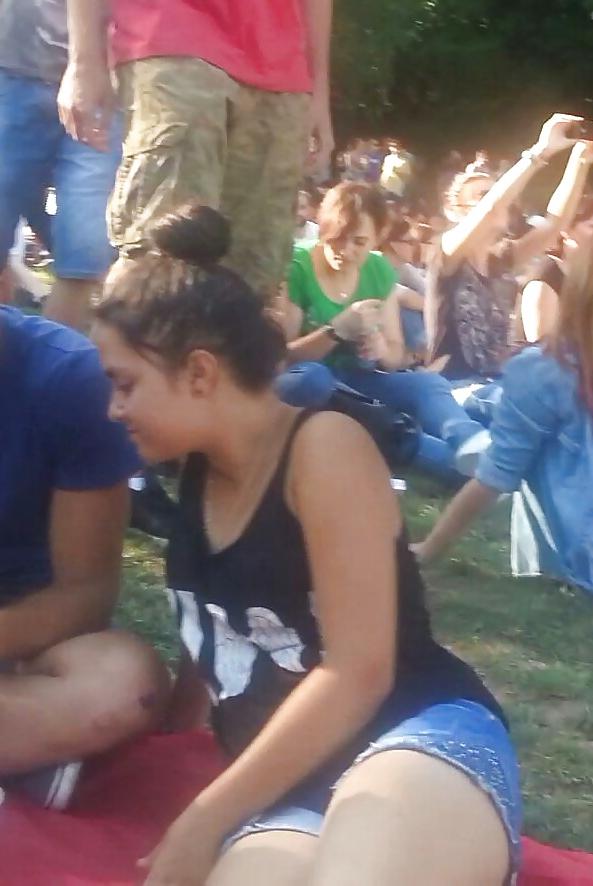 25P Spy sexy women in green grass romanian