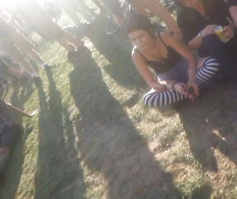 25P Spy sexy women in green grass romanian