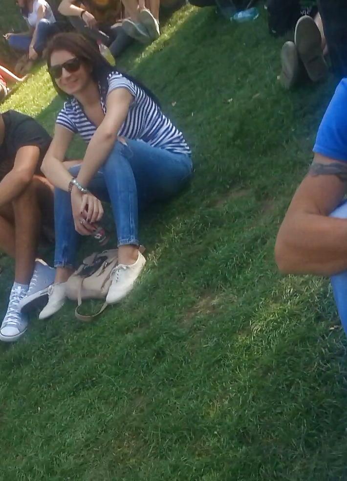 25P Spy sexy women in green grass romanian