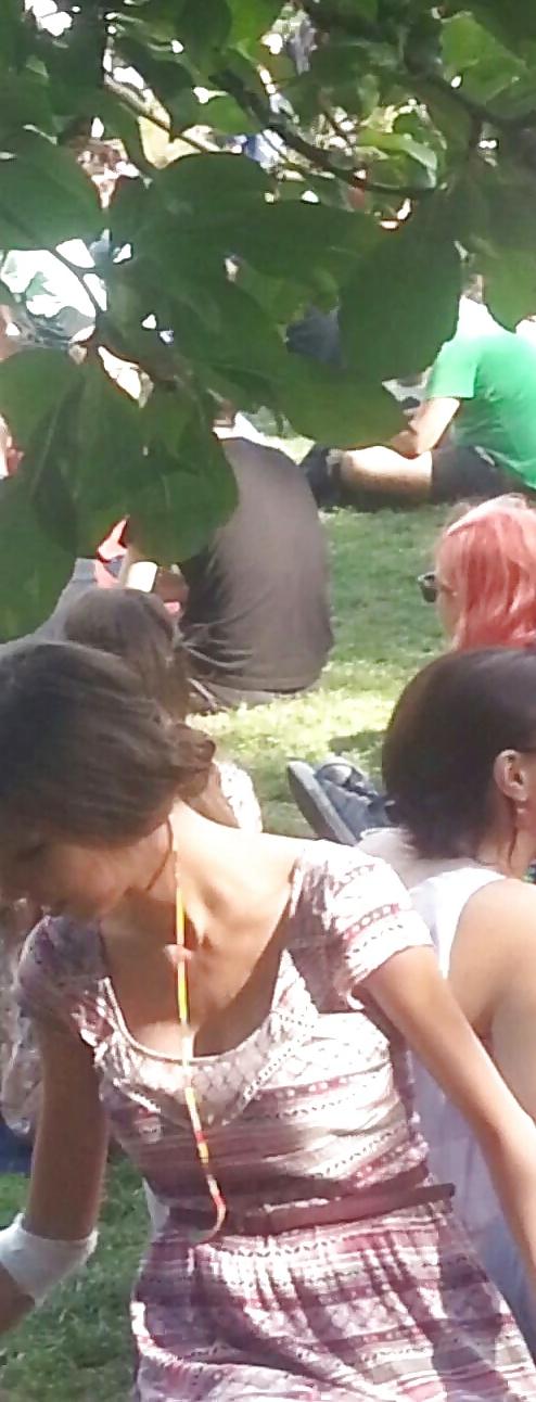 25P Spy sexy women in green grass romanian