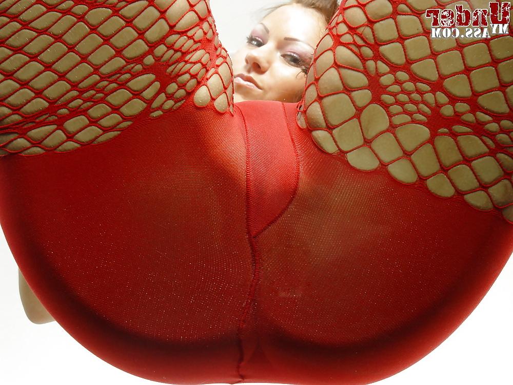 25P Facesitting & Smothering POV