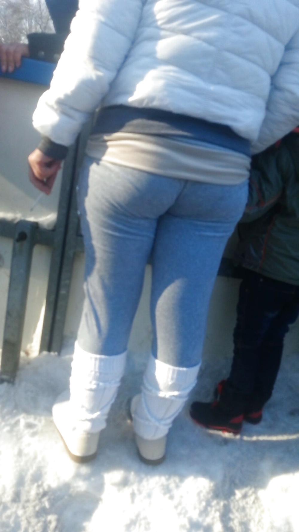 20P Spy sexy ass sweatpants mature romanian