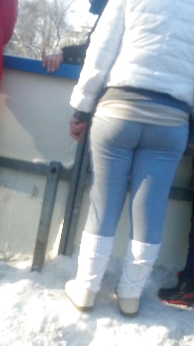 20P Spy sexy ass sweatpants mature romanian