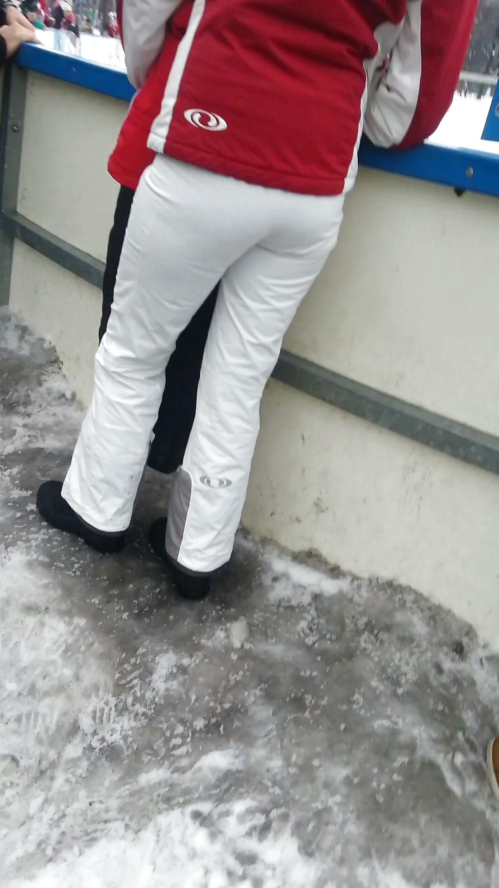 20P Spy sexy ass sweatpants mature romanian