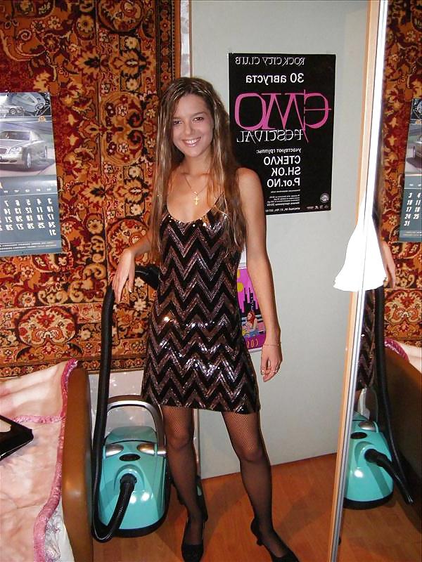25P Pretty Russian Girl Pose at Home