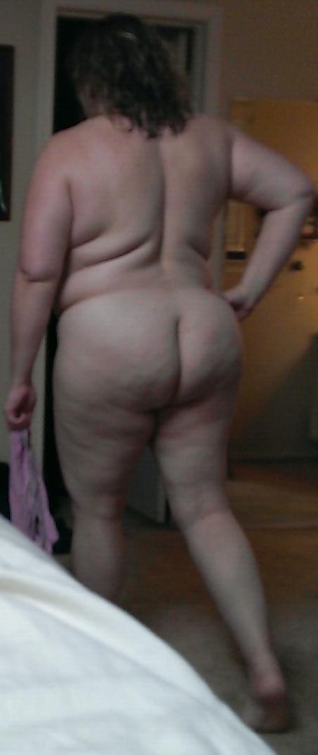 11P Secret pics of my wife getting dressed