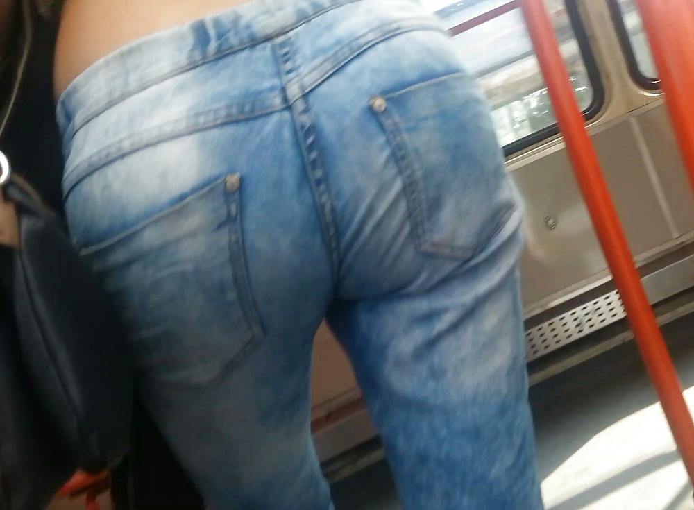 9P Spy sexy teens ass in station romanian