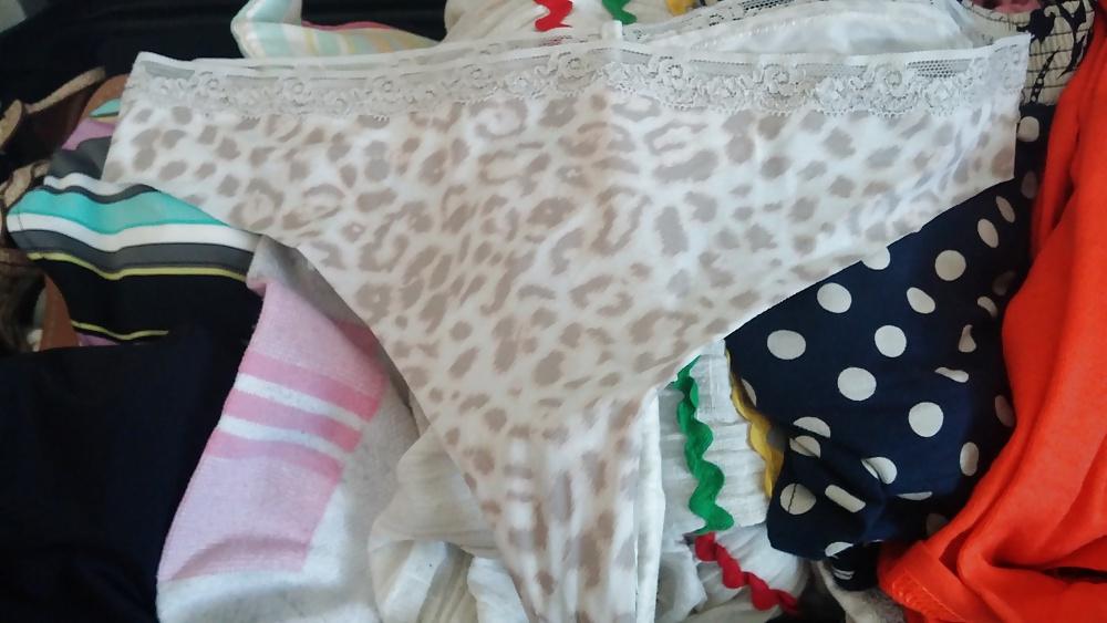 10P Friend's Panties - 31 Year Old Single Blonde