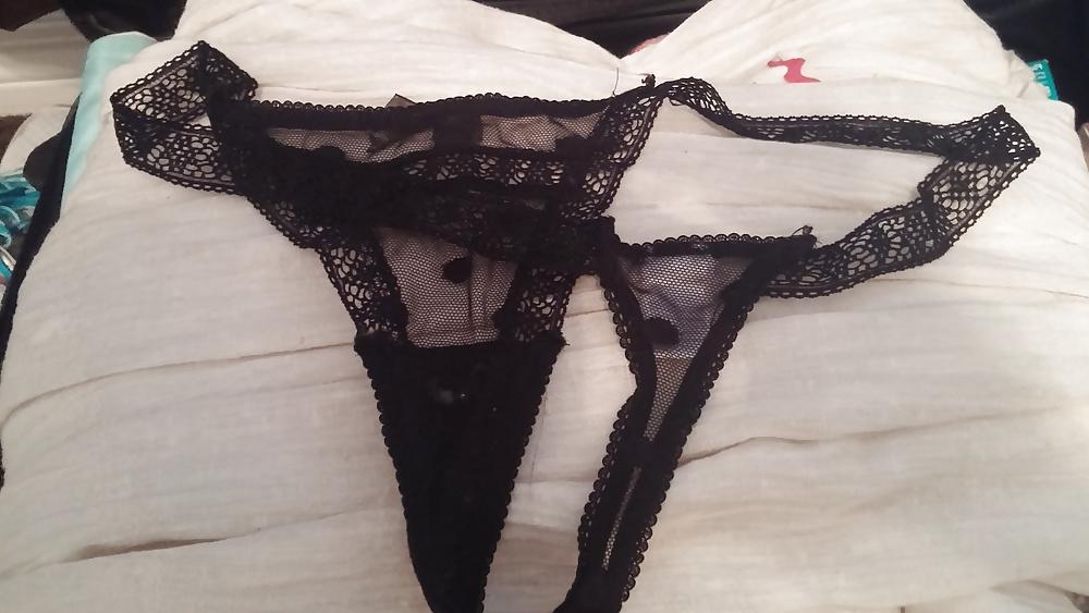 10P Friend's Panties - 31 Year Old Single Blonde
