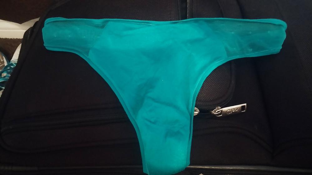 10P Friend's Panties - 31 Year Old Single Blonde
