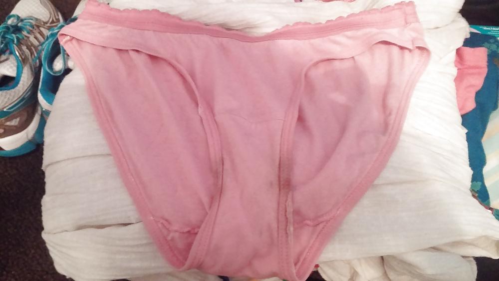 10P Friend's Panties - 31 Year Old Single Blonde
