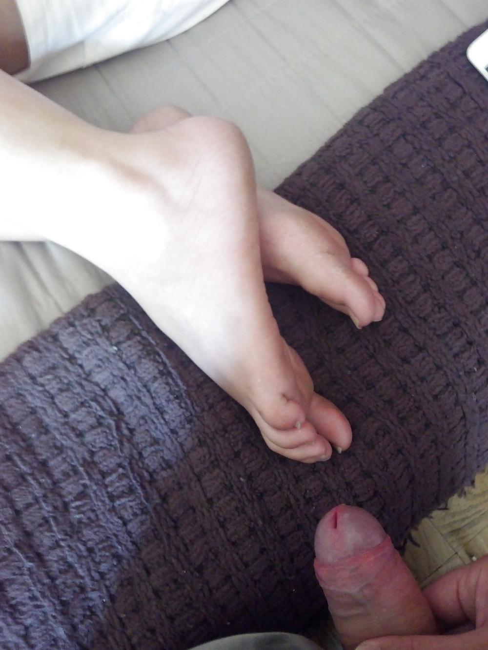 20P Playing with her feet