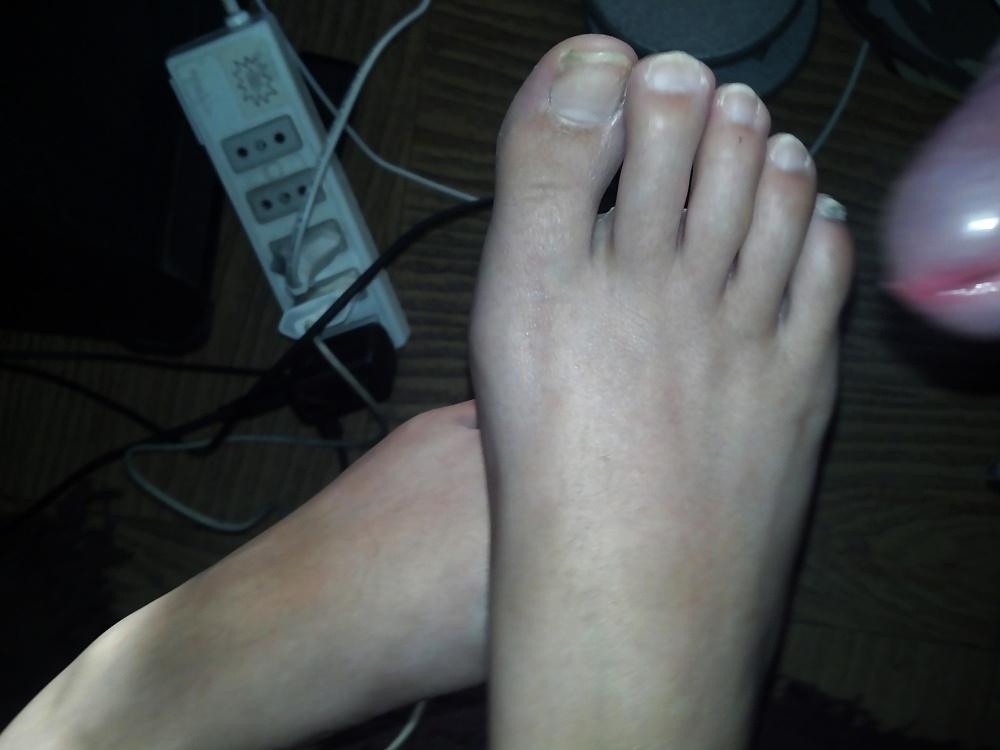 20P Playing with her feet