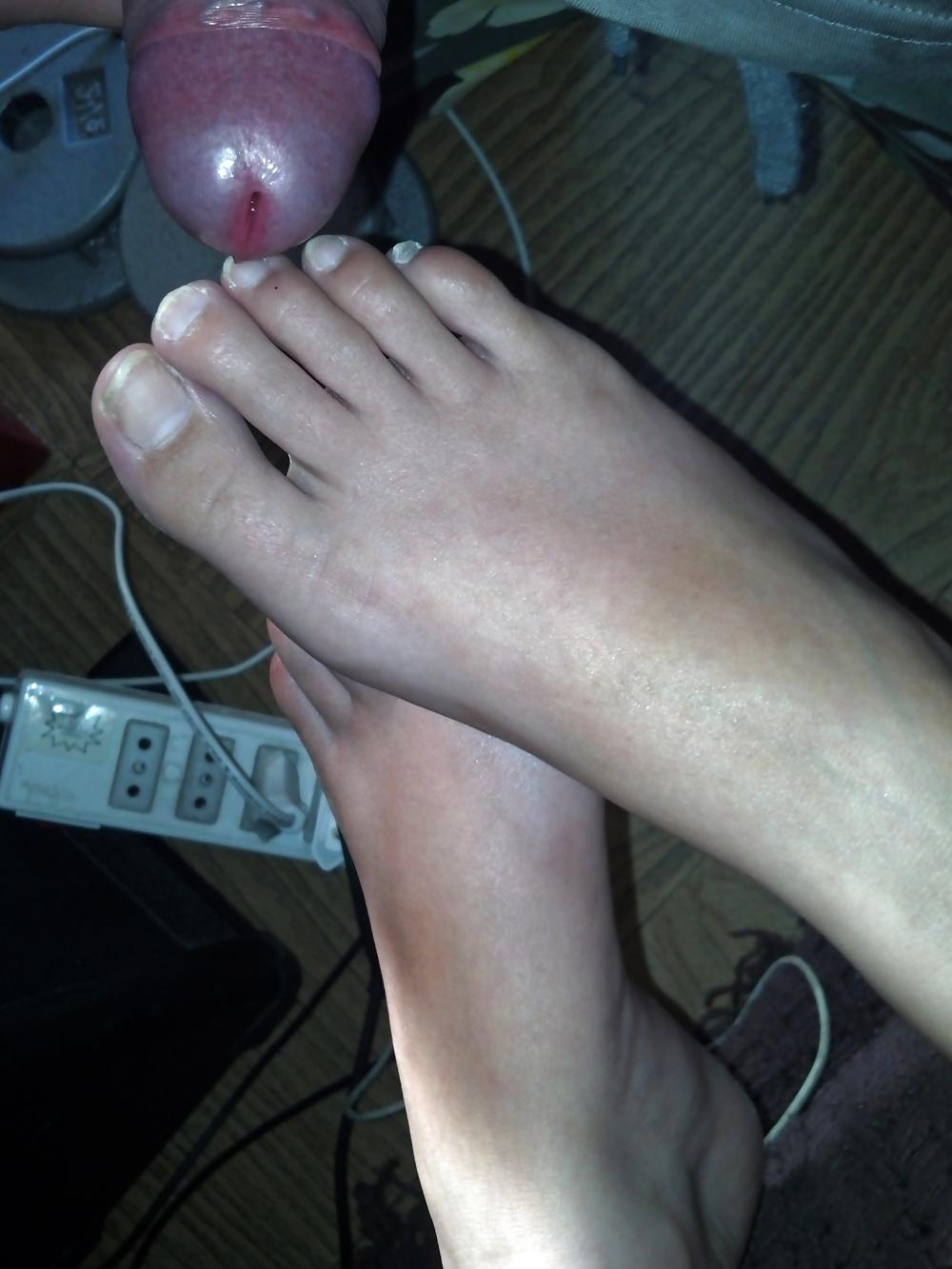 20P Playing with her feet