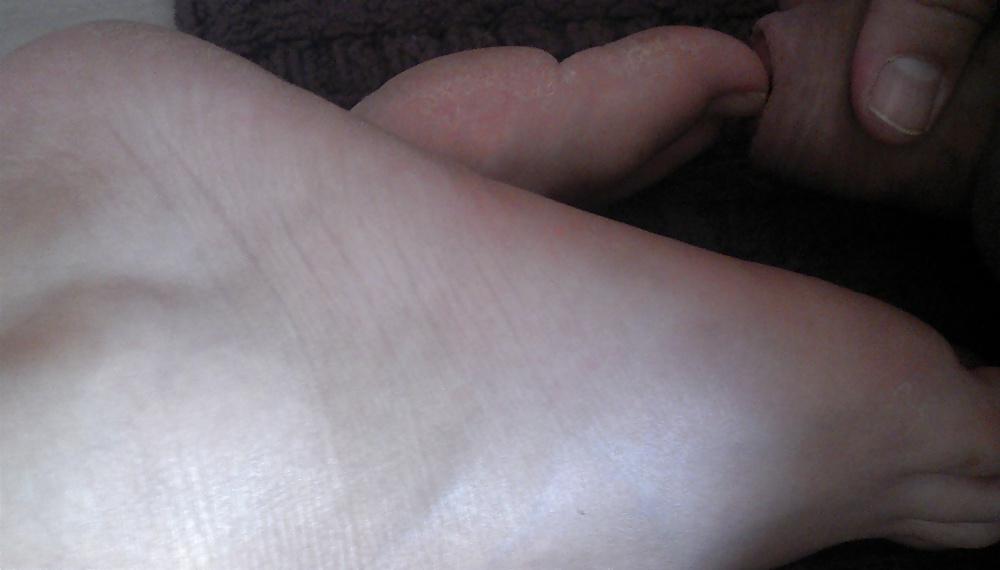 20P Playing with her feet
