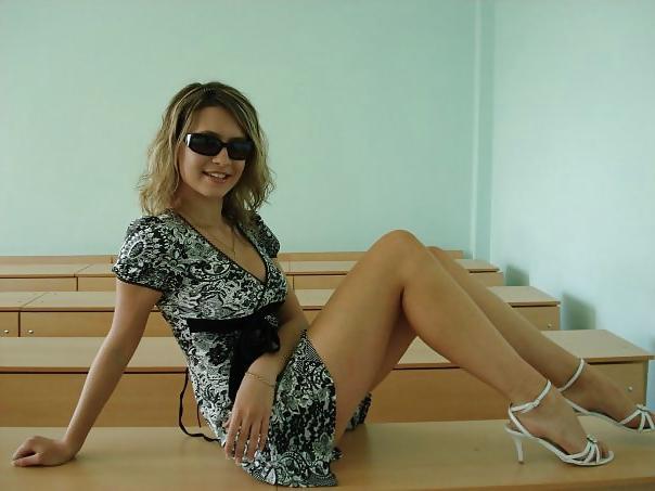 25P Sexy girls in short skirts with long legs