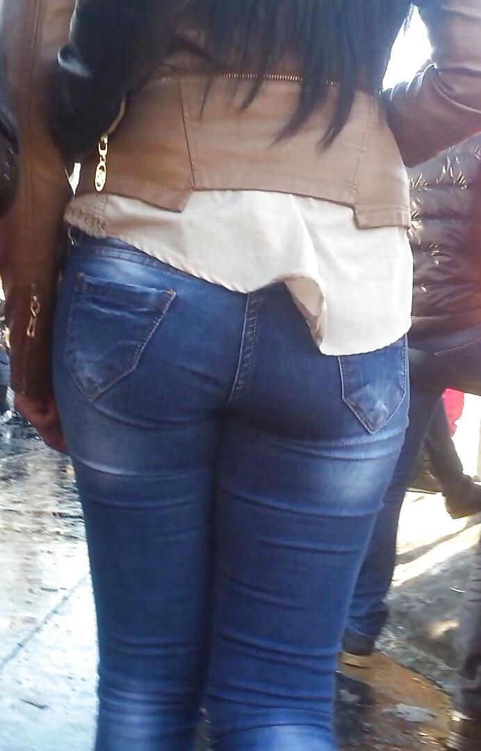14P Spy sexy girls ass romanian