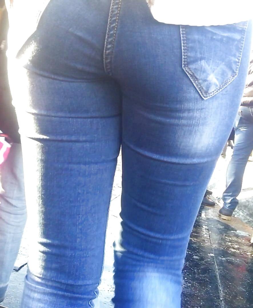 14P Spy sexy girls ass romanian
