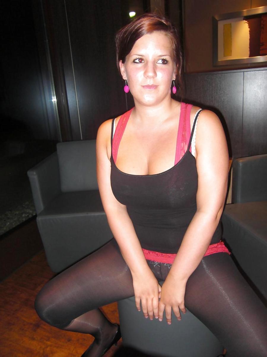 25P Busty girl in leggings and pantyhose