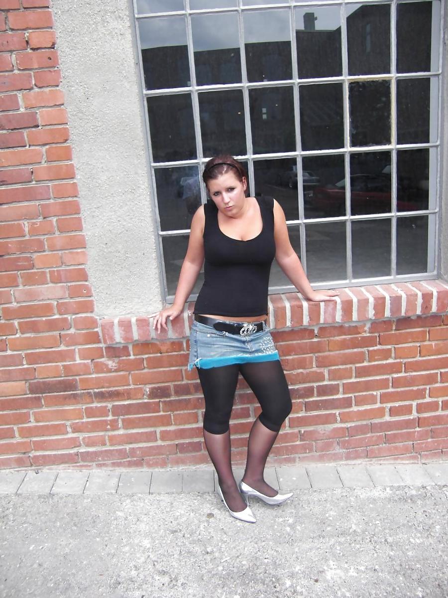 25P Busty girl in leggings and pantyhose