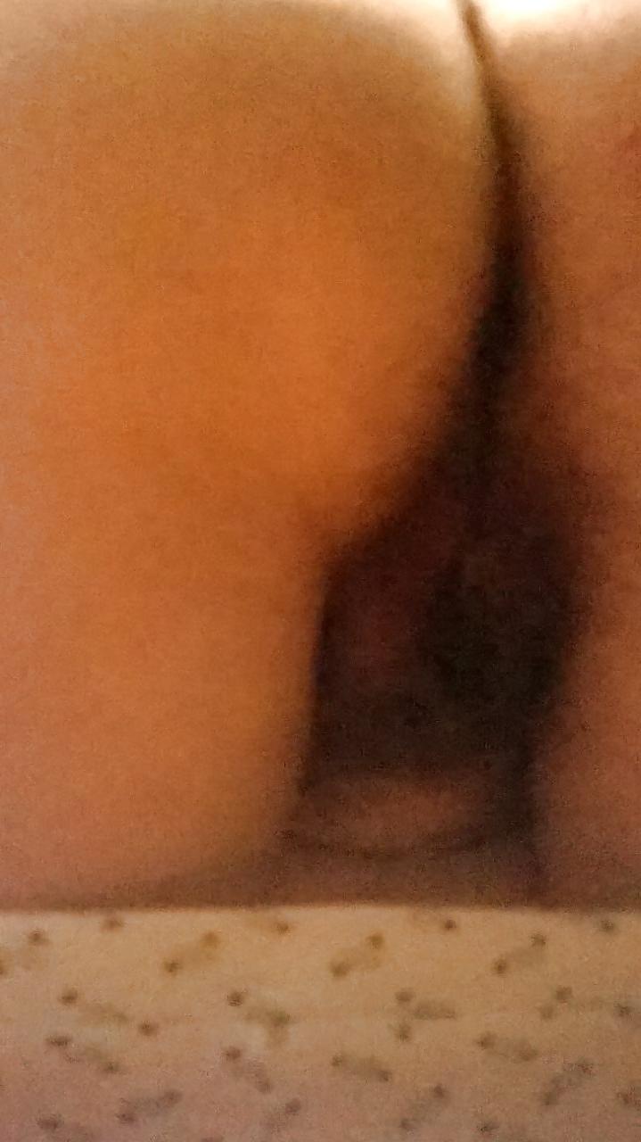 9P MATURE MILF FRIEND IS HORNY IN MORNING 