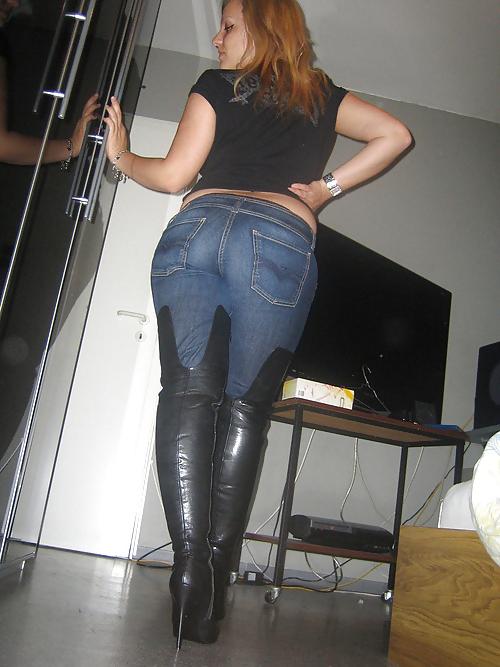 25P Mistress in Jeans 