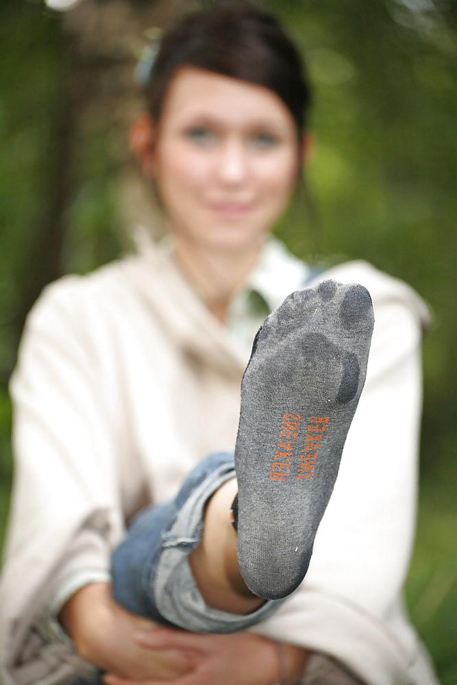 9P For Smelly Socks Lovers :) Sniff & comment hard.