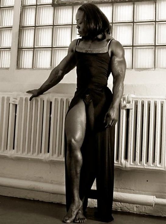 10P Heather Foster- female bodybuilder