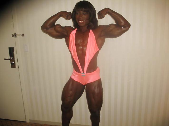 10P Heather Foster- female bodybuilder