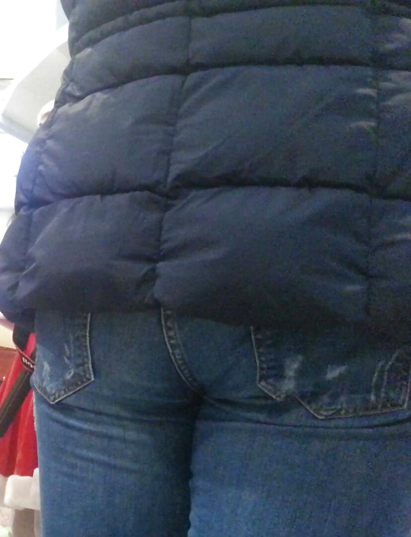 25P Spy sexy ass teens and mature in store, supermarket romanian