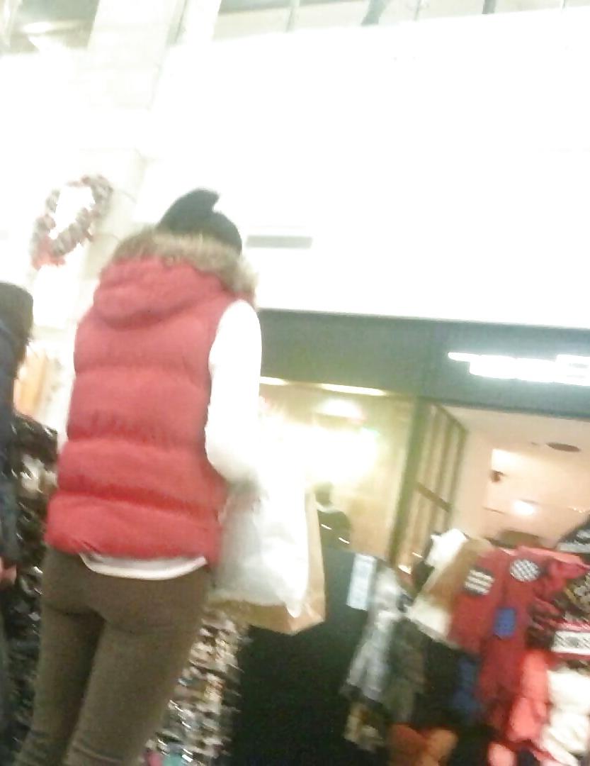 25P Spy sexy ass teens and mature in store, supermarket romanian