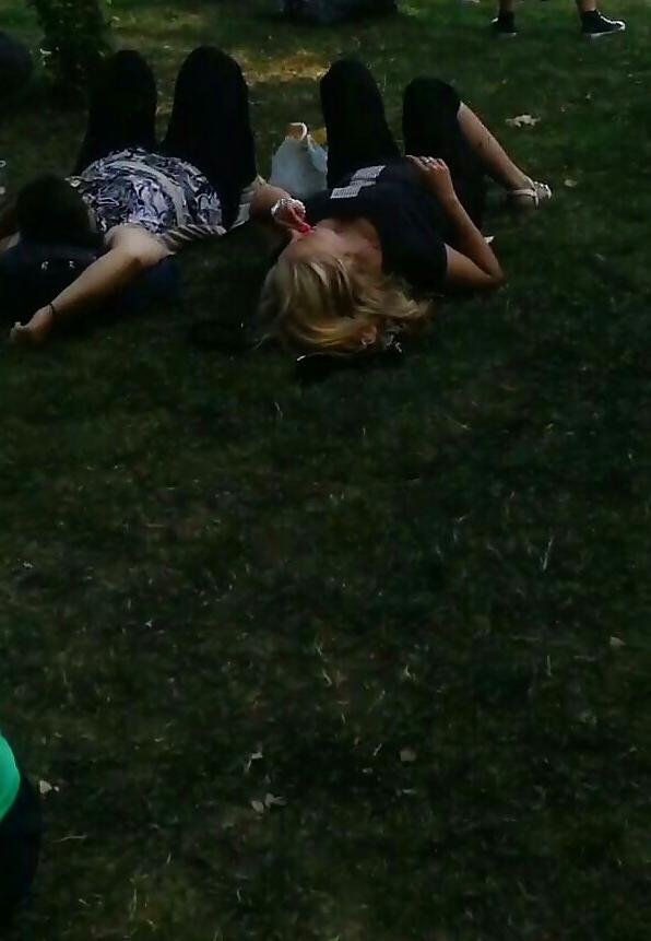 9P Spy sexy teens bust in green grass romanian