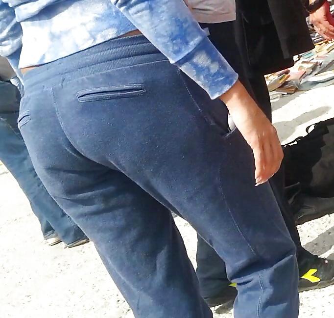 20P Spy sexy sweatpants ass girls romanian